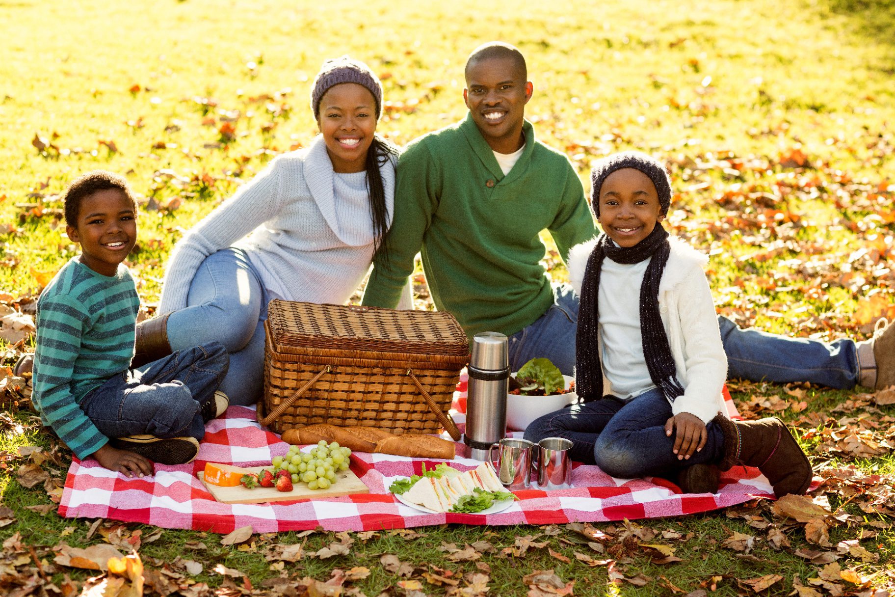Holiday Mini Sessions Are Booking Now: How to Get Family Photos Done Before the Cards Need to Go Out